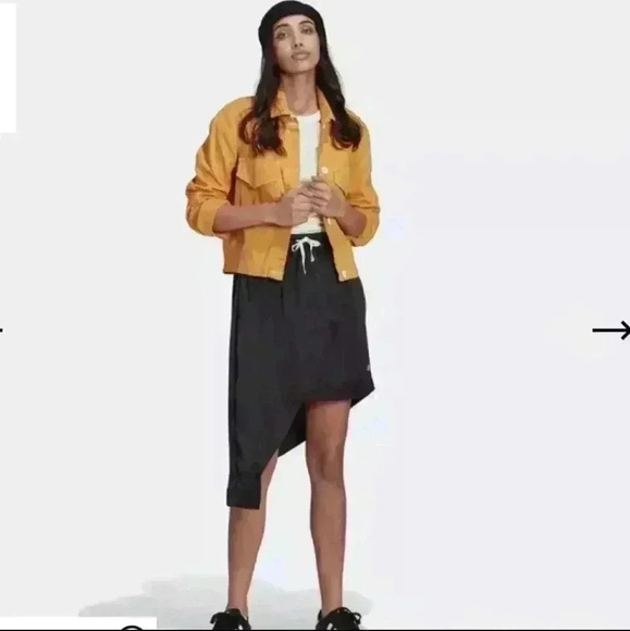 ADIDAS asymmetrical Black Glossy skirt Size medium in great used condition! - Picture 1 of 13